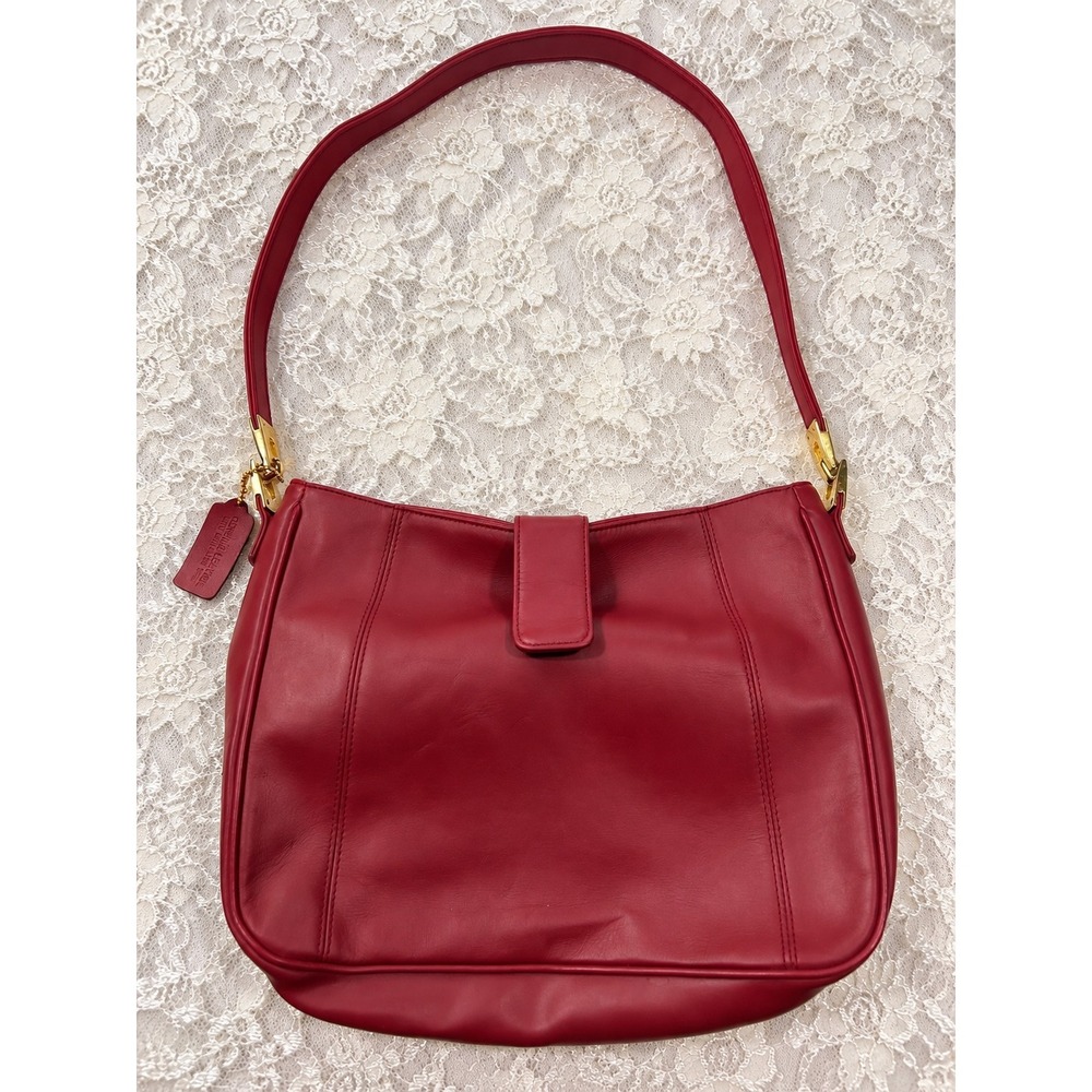 Red Cowhide Leather Shoulder Bag Gold Hardware Minimalist 90s Autumn Fall Chic